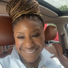 Somebody said if you lightskin Juneteenth end at 5pm for you 😩