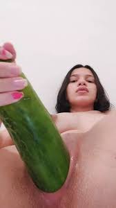 แตกในหีของกูด้วยแตงกวาตัวหนายาว | xHamster