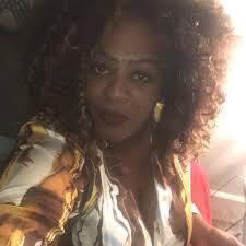 Sara Rector's Instagram, Twitter & Facebook