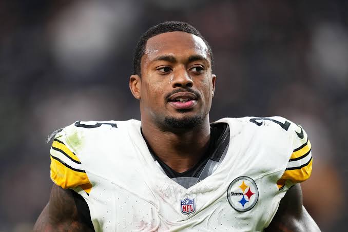 What did DeShon Elliott say? Mike McDaniel addresses ex-Miami safety  calling Dolphins 'soft as f—' | Sporting News