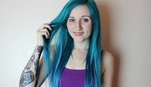 Capelli viola, blu, rosa, verdi, grigio, fuxia: Capelli Colorati Dall Arancione Al Verde