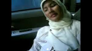 jilbab mobil hot - PORNORAMA.COM