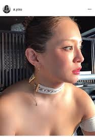 思わず二度見！？浜崎あゆみ、限界ギリギリの肌出しショット公開で「セクスィ連発」「肌がぷるぷる！」 (2017年1月12日) - エキサイトニュース