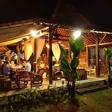 Rm kebon rojo nganjuk / kebun binatang gembiraloka rw 19 kebon rojo selatan, desa kebonbatur kecamatan mranggen kabupaten demak jawa tengah indonesia kodepos 59567. Kebon Rojo Resto Sleman Mubarak Tour And Travel Facebook
