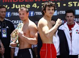 Julio cesar chaevz jr eating after weigh in back in his hotel suite esnews boxing. Julio Cesar Chavez Jr The Fight For Legitimacy Beats Boxing And Mayhem