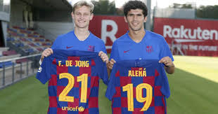 After a short loan spell with borussia dortmund, boateng moved to portsmouth. Revealed Which Shirt Number Will De Jong Wear And How Does It Affect Alena Tribuna Com
