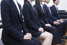 これで就活も乗り切る！面接時に必要な身だしなみとシャツの洗濯方法-イドカバネット