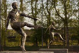 Born 6 december 1946) is a former dutch football player and currently a scout for psv eindhoven. Pin On Philips Stadion