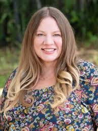 Paula Larue's Instagram, Twitter & Facebook