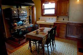 Gracewood Design Honored By National Magazine 1930s Kitchen Vintage Victorian Kitchen Victorian Kitchens