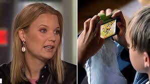 Caroline hainer och emma frans i ett samtal om dickpics, mätbarhet och biologiska förklaringar. Emma Frans Slar Hal Pa Myterna Sa Mycket Skarmtid Ar Daligt Svt Nyheter Emma Frans Forskare