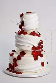 Red Rose Petals On White I Just Think This Is Pretty And I Know A Few People On Here Are Planning Weddings Beautiful Cakes Gorgeous Cakes Pretty Cakes