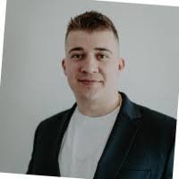 Sandra Zeman's Instagram, Twitter & Facebook