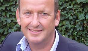 The Extremist: A pacey, dramatic action-packed thriller by Roger Pearce