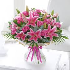 Flower Delivery In Nairobi Nairobi Best Flower Shop The Red Petal Florists Birthday Flowers Petals Florist Flower Delivery