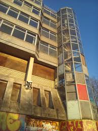 Whilst the need for regeneration around anglia square probably is obvious, it is a much less obvious spot for a tower, even at the reduced 20 floors. Staircase At Anglia Square Mildly Pop Art Norwich
