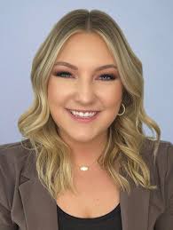 This month we're celebrating Melissa's 6 year work anniversary with our  team! We are so thankful for all that you do for us and everyone!