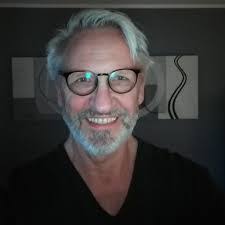 Michael Schell's Instagram, Twitter & Facebook