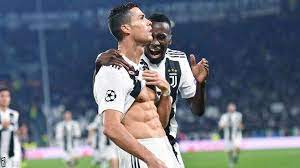 Manchester united have come back to win a uefa champions league game with two goals in the final five minutes of a match for the first time since the 1999 final vs bayern munich. Juventus 1 2 Manchester United Visitors Strike Late To Win In Turin Bbc Sport