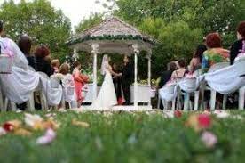The Secret Garden One Of The Best Loved Outdoor Venues In Las Vegas Las Vegas Wedding Reception Vegas Wedding Las Vegas Weddings