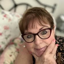 did john dutton wear the brand