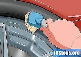 Spray paint remover dulu untuk pastikan cat dan minyak kat tayar tu bebetul bersih dan tanggal. 3 Cara Membersihkan Tayar Kereta Anda Tips 2021