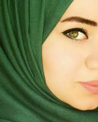 A hijab is a religious veil worn by muslim women (usually adults) in the presence of any unrelated male outside of their immediate family (brother, father, son,.). Bnat Hijab Niqab Hidjab Burqa Des Voiles Et Beaucoup De Confusions