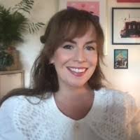 Lynne Doran's Instagram, Twitter & Facebook