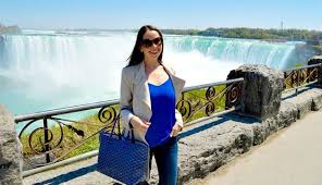 What To Wear To Niagara Falls Autumn In New York New York Outfits Niagara Falls