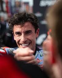 Quién y cómo es la jefa de Marc Márquez?