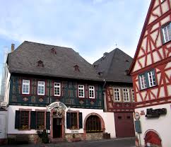 We would like to show you a description here but the site won't allow us. Kuchenparty Bei Josef Laufer Im Krug In Hattenheim Weinkaiser De