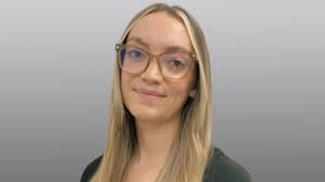 Louisa Simpson (@LouisaSimpsn)