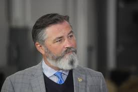 Ontario NDP Leader drops by Harrow Thursday night