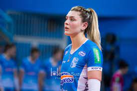 She was part of the brazil women's national volleyball team that won silver at the 2015 pan american games in toronto, ontario, canada. Melhor Do Volei Rosamaria Dedica Viva Volei Ao Grupo E Faz Agradecimento Especial Para Duas Companheiras De Equipe