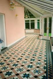 Stunning Victorian Geometric Tiled Floor In This Superb Conservatory Geometricheskie Uzory Plitka Keramicheskaya Plitka