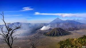 Atas nikmat yang telah kami akan memberikan berbagai jenis gambar pemandangan alam yang cantik mulai dari,gunung,pedesaan,pantai,air terjun,sunset,dan bawah laut. Menguji Adrenalin Mendaki Gunung Bromo Tempat Me