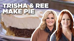 Plus, win her new cookbook, home cooking with trisha yearwood! Food Network Stars Ree Drummond And Trisha Yearwood Are Actually Close Friends