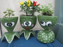 39 Cheap And Easy Diy Garden Ideas Everyone Can Do Homeridian Com Plastic Bottle Crafts Bottle Crafts Diy Plastic Bottle