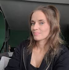 Eileen Mauer's Instagram, Twitter & Facebook