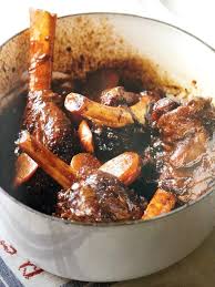 Lamsschenkels In Rode Wijn Ongewoonlekker Com Lamsschenkel Voedsel Ideeen Eten En Drinken