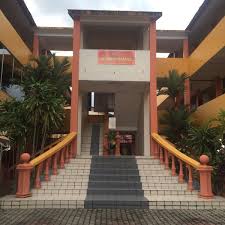 From wikipedia, sekolah menengah sains sultan haji ahmad shah (semsas) bermula pada tahun 1973, menumpang secara sementara di bangunan sekolah abu bakar, temerloh, pahang darul makmur. Photos At Sm Sains Sultan Haji Ahmad Shah College Academic Building