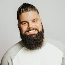 Justin Crouch's Instagram, Twitter & Facebook