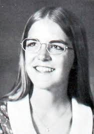 1975 SENIOR PICTURES