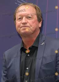 Mark King Pictures and Photos