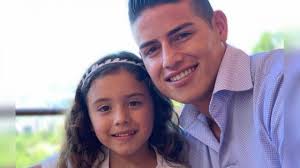 Le 2 décembre 2016 est révélé le scandale football leaks, où james rodríguez est accusé d'avoir dissimulé 12 millions d'euros dans des paradis fiscaux. Asi Fue El Emotivo Reencuentro De James Rodriguez Y Salome Kienyke