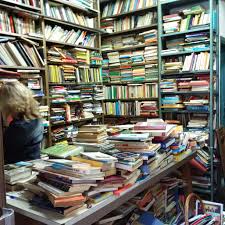 La moins chère est en covoiturage, ce qui coûte 4€. Wine Tasting Beyond The Yalla Dog