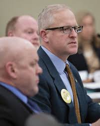 Expanded background checks, 'red flag' gun bills earn support, criticism at  Minn. Capitol