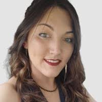 Sarah Grassi's Instagram, Twitter & Facebook