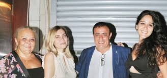 2 haziran 2014 pazartesi günü eklendi, 3 defa indirildi. Mahmut Tuncer In Esi Kimdir Isil Tuncer Nereli Kac Yasinda