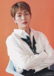 Enjoying every min with the shinee world family. Pin On Onew Jinki